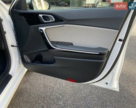 Белый Киа Сид, объемом двигателя 1.59 л и пробегом 53 тыс. км за 16400 $, фото 20 на Automoto.ua