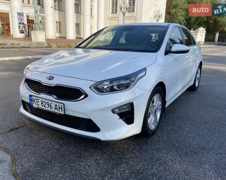 Белый Киа Сид, объемом двигателя 1.59 л и пробегом 53 тыс. км за 16400 $, фото 5 на Automoto.ua