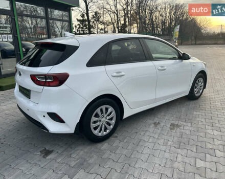 Білий Кіа Сід, об'ємом двигуна 1.37 л та пробігом 37 тис. км за 12900 $, фото 3 на Automoto.ua