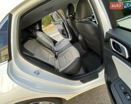 Белый Киа Сид, объемом двигателя 1.59 л и пробегом 53 тыс. км за 16400 $, фото 25 на Automoto.ua