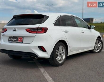 Білий Кіа Сід, об'ємом двигуна 1.4 л та пробігом 66 тис. км за 15300 $, фото 9 на Automoto.ua
