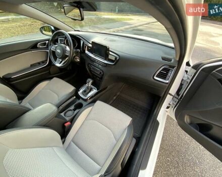 Белый Киа Сид, объемом двигателя 1.59 л и пробегом 53 тыс. км за 16400 $, фото 22 на Automoto.ua