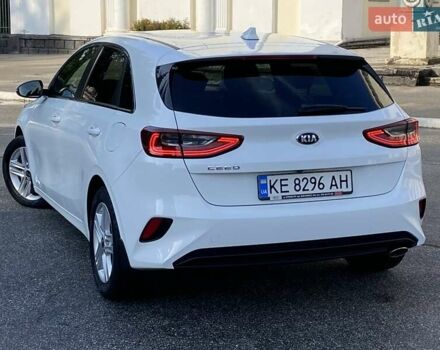 Белый Киа Сид, объемом двигателя 1.59 л и пробегом 53 тыс. км за 16400 $, фото 2 на Automoto.ua