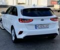 Белый Киа Сид, объемом двигателя 1.59 л и пробегом 53 тыс. км за 16400 $, фото 2 на Automoto.ua