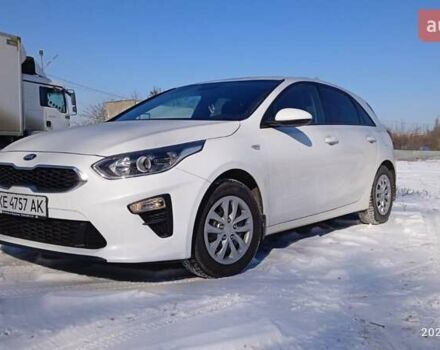 Белый Киа Сид, объемом двигателя 1.59 л и пробегом 39 тыс. км за 14900 $, фото 4 на Automoto.ua