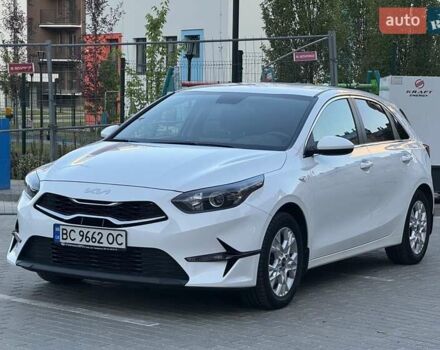 Білий Кіа Сід, об'ємом двигуна 1.59 л та пробігом 32 тис. км за 17950 $, фото 6 на Automoto.ua