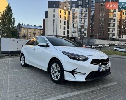 Білий Кіа Сід, об'ємом двигуна 1.59 л та пробігом 32 тис. км за 17950 $, фото 9 на Automoto.ua
