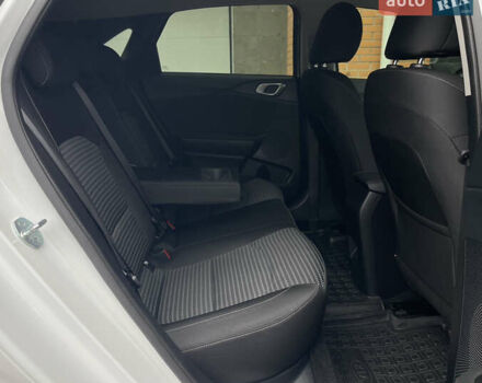 Білий Кіа Сід, об'ємом двигуна 1.6 л та пробігом 30 тис. км за 18900 $, фото 34 на Automoto.ua