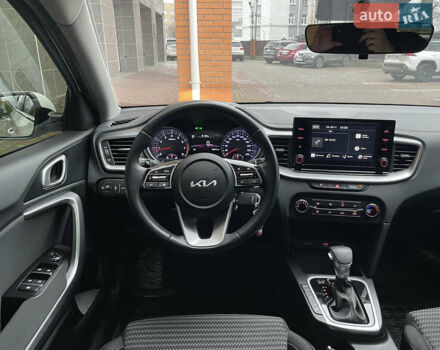 Білий Кіа Сід, об'ємом двигуна 1.6 л та пробігом 30 тис. км за 18900 $, фото 23 на Automoto.ua