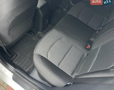 Білий Кіа Сід, об'ємом двигуна 1.6 л та пробігом 30 тис. км за 18900 $, фото 25 на Automoto.ua