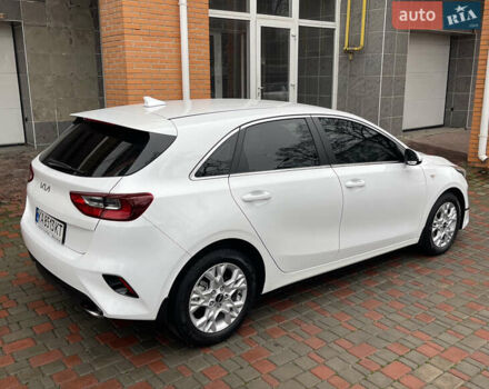 Білий Кіа Сід, об'ємом двигуна 1.6 л та пробігом 30 тис. км за 18900 $, фото 7 на Automoto.ua
