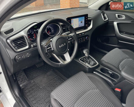 Білий Кіа Сід, об'ємом двигуна 1.6 л та пробігом 30 тис. км за 18900 $, фото 20 на Automoto.ua