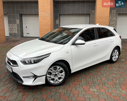 Білий Кіа Сід, об'ємом двигуна 1.6 л та пробігом 30 тис. км за 18900 $, фото 8 на Automoto.ua