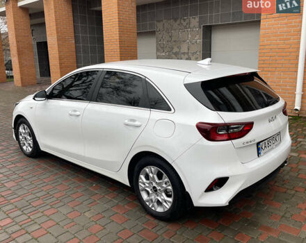Білий Кіа Сід, об'ємом двигуна 1.6 л та пробігом 30 тис. км за 18900 $, фото 5 на Automoto.ua