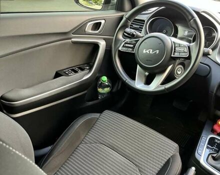 Белый Киа Сид, объемом двигателя 1.6 л и пробегом 30 тыс. км за 17005 $, фото 5 на Automoto.ua