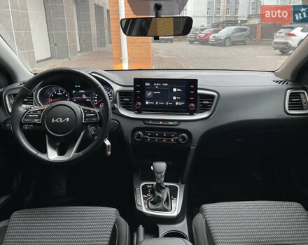 Білий Кіа Сід, об'ємом двигуна 1.6 л та пробігом 30 тис. км за 18900 $, фото 22 на Automoto.ua