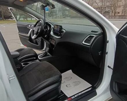 Белый Киа Сид, объемом двигателя 1.59 л и пробегом 33 тыс. км за 18100 $, фото 6 на Automoto.ua