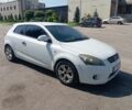 Белый Киа Сид, объемом двигателя 1.4 л и пробегом 272 тыс. км за 5100 $, фото 1 на Automoto.ua