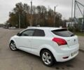 Білий Кіа Сід, об'ємом двигуна 1.4 л та пробігом 300 тис. км за 5800 $, фото 6 на Automoto.ua