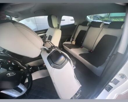 Білий Кіа Сід, об'ємом двигуна 1.6 л та пробігом 3 тис. км за 5500 $, фото 5 на Automoto.ua
