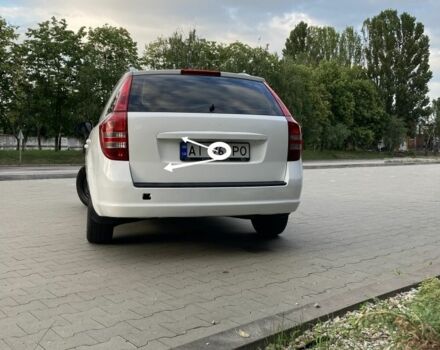 Белый Киа Сид, объемом двигателя 0 л и пробегом 320 тыс. км за 4850 $, фото 4 на Automoto.ua