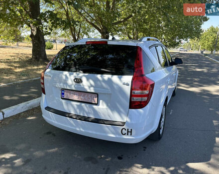 Білий Кіа Сід, об'ємом двигуна 1.4 л та пробігом 257 тис. км за 5750 $, фото 5 на Automoto.ua