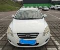 Белый Киа Сид, объемом двигателя 1.58 л и пробегом 330 тыс. км за 5000 $, фото 1 на Automoto.ua