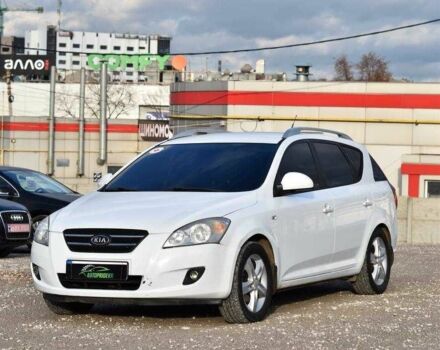Белый Киа Сид, объемом двигателя 1.4 л и пробегом 252 тыс. км за 5499 $, фото 4 на Automoto.ua