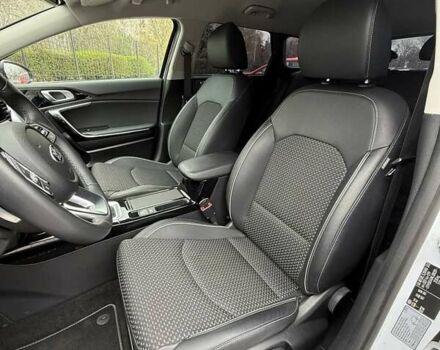 Белый Киа Сид, объемом двигателя 1.6 л и пробегом 58 тыс. км за 17799 $, фото 14 на Automoto.ua