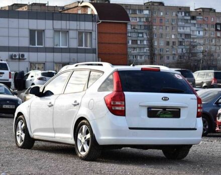 Белый Киа Сид, объемом двигателя 1.4 л и пробегом 252 тыс. км за 5499 $, фото 3 на Automoto.ua