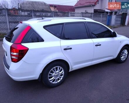 Белый Киа Сид, объемом двигателя 1.6 л и пробегом 230 тыс. км за 4999 $, фото 3 на Automoto.ua