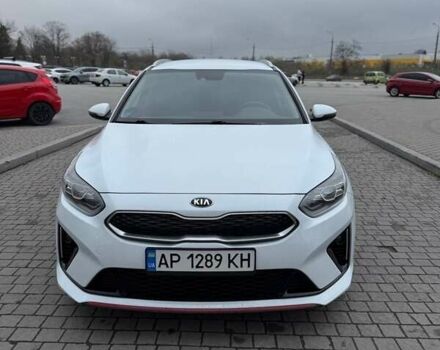 Белый Киа Сид, объемом двигателя 1.6 л и пробегом 58 тыс. км за 17799 $, фото 4 на Automoto.ua