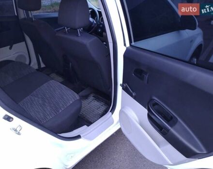 Белый Киа Сид, объемом двигателя 1.6 л и пробегом 230 тыс. км за 4999 $, фото 7 на Automoto.ua