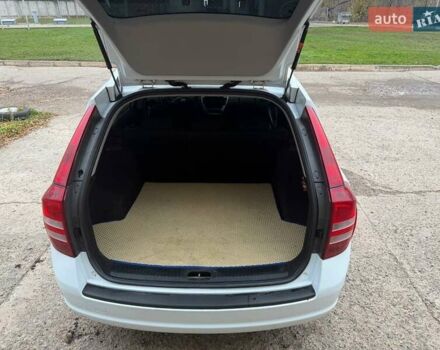 Білий Кіа Сід, об'ємом двигуна 1.4 л та пробігом 250 тис. км за 6400 $, фото 15 на Automoto.ua