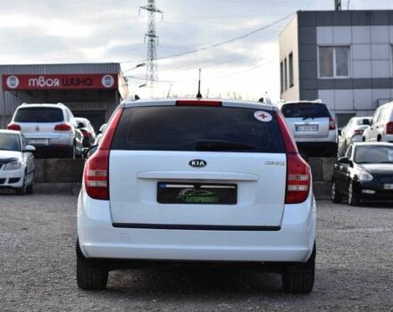 Белый Киа Сид, объемом двигателя 1.4 л и пробегом 252 тыс. км за 5499 $, фото 2 на Automoto.ua