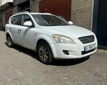 Белый Киа Сид, объемом двигателя 1.6 л и пробегом 315 тыс. км за 4900 $, фото 6 на Automoto.ua