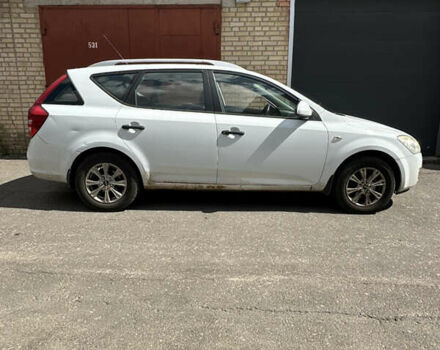 Белый Киа Сид, объемом двигателя 1.6 л и пробегом 315 тыс. км за 4900 $, фото 5 на Automoto.ua