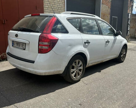 Белый Киа Сид, объемом двигателя 1.6 л и пробегом 315 тыс. км за 4900 $, фото 4 на Automoto.ua