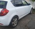 Белый Киа Сид, объемом двигателя 1.6 л и пробегом 287 тыс. км за 2410 $, фото 3 на Automoto.ua