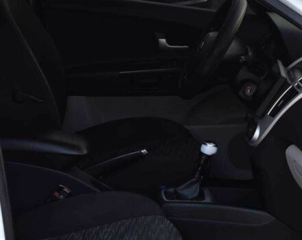 Белый Киа Сид, объемом двигателя 1.4 л и пробегом 252 тыс. км за 5499 $, фото 13 на Automoto.ua