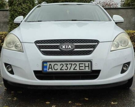 Киа Сид 2008 в Луцке на Automoto.ua Белый Киа Сид, объемом двигателя 1.6 л и пробегом 265 тыс. км за 6900 $, фото 10 на Automoto.ua