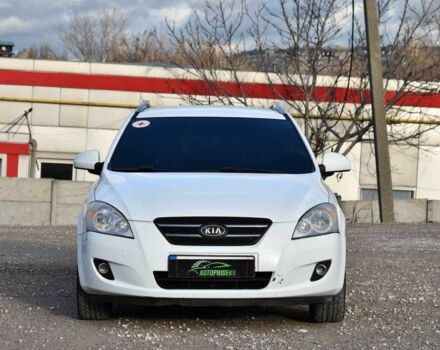 Белый Киа Сид, объемом двигателя 1.4 л и пробегом 252 тыс. км за 5499 $, фото 5 на Automoto.ua