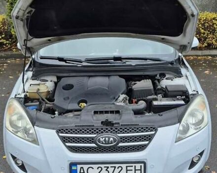 Киа Сид 2008 в Луцке на Automoto.ua Белый Киа Сид, объемом двигателя 1.6 л и пробегом 265 тыс. км за 6900 $, фото 4 на Automoto.ua