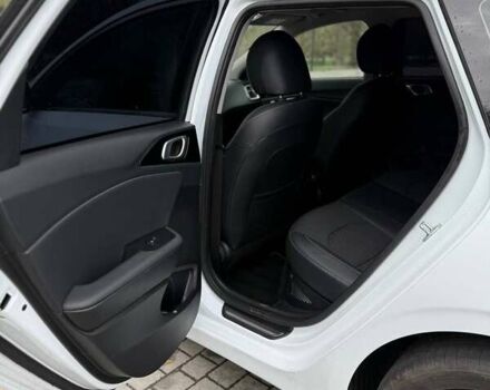 Белый Киа Сид, объемом двигателя 1.6 л и пробегом 58 тыс. км за 17799 $, фото 2 на Automoto.ua