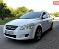 Белый Киа Сид, объемом двигателя 1.4 л и пробегом 221 тыс. км за 4800 $, фото 2 на Automoto.ua