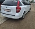 Белый Киа Сид, объемом двигателя 1.4 л и пробегом 260 тыс. км за 5300 $, фото 9 на Automoto.ua