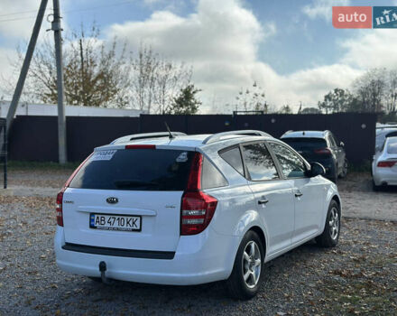 Белый Киа Сид, объемом двигателя 1.6 л и пробегом 193 тыс. км за 5500 $, фото 12 на Automoto.ua