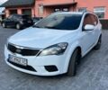 Белый Киа Сид, объемом двигателя 1.6 л и пробегом 400 тыс. км за 5400 $, фото 1 на Automoto.ua