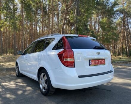 Білий Кіа Сід, об'ємом двигуна 1.6 л та пробігом 236 тис. км за 6999 $, фото 4 на Automoto.ua