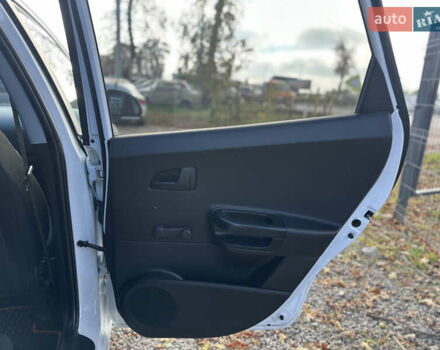 Белый Киа Сид, объемом двигателя 1.6 л и пробегом 193 тыс. км за 5500 $, фото 42 на Automoto.ua